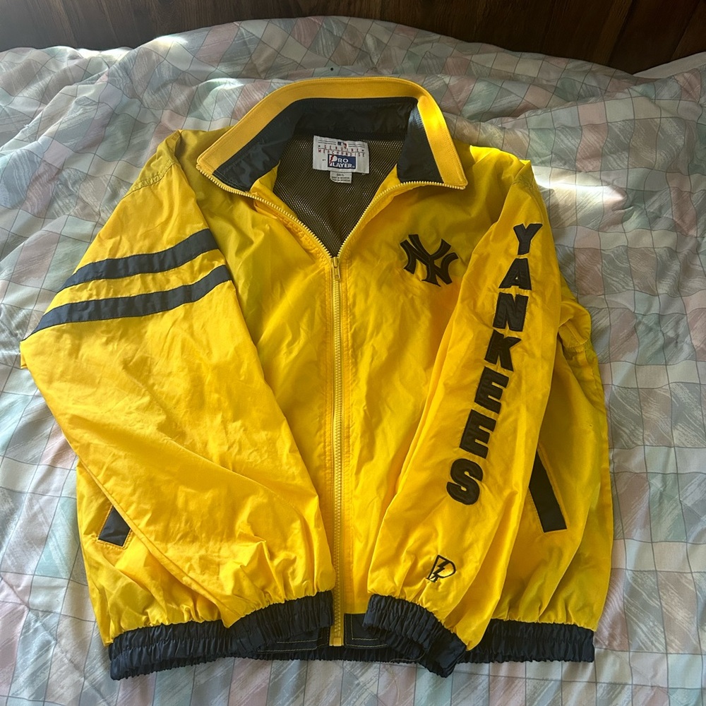 New York Yankees Pro Player Vintage Yellow / Navy Windbreaker - Size Large